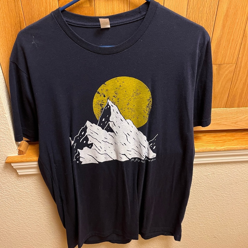 Graphic Mountain Tee